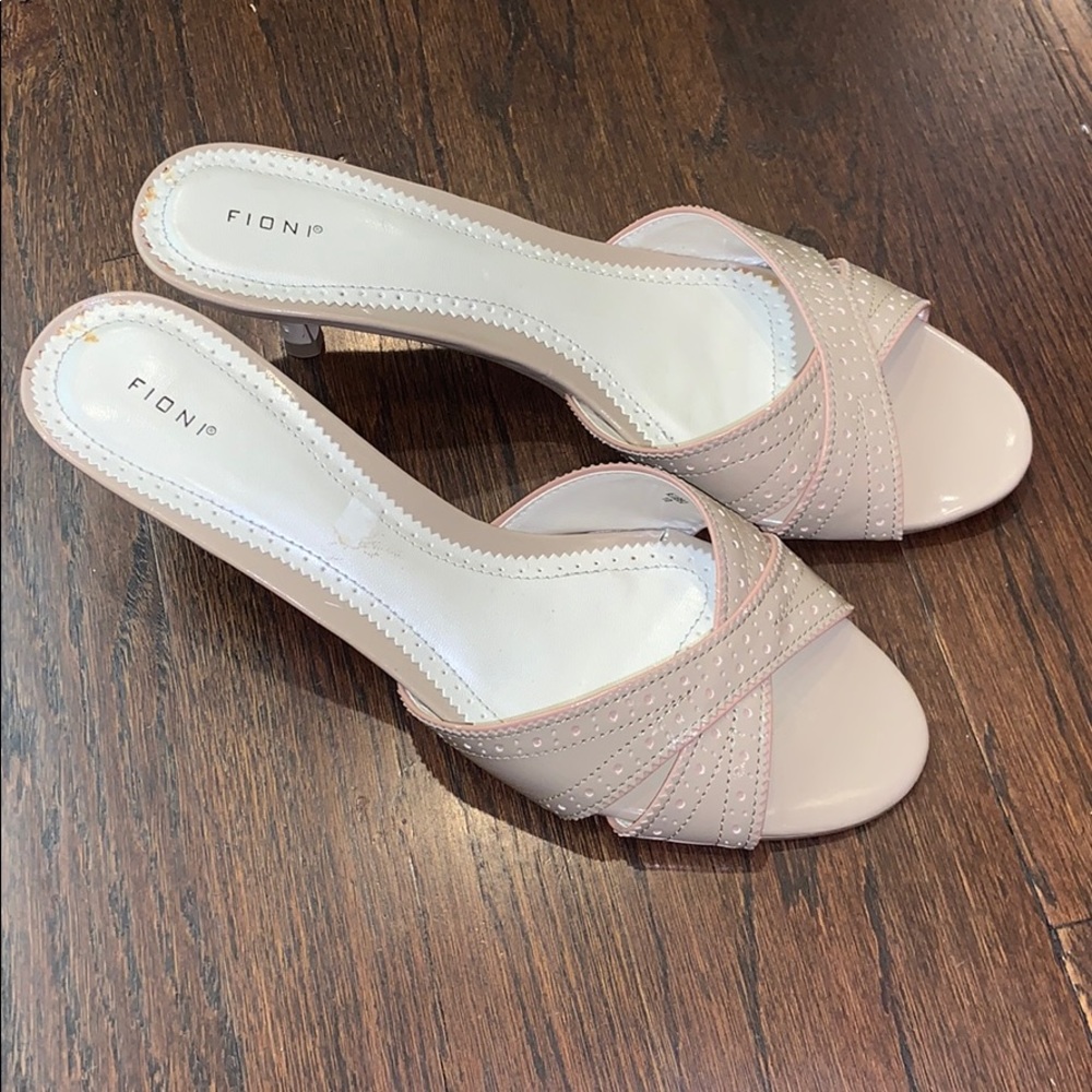 Heels - Picture 2 of 6
